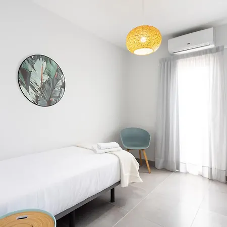 Home2book Stunning Sea Front Caletillas, Pool Апартаменты